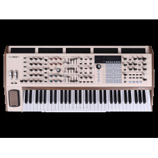 Синтезатор [551002] Arturia [PolyBrute 12] 12 голосная полифония, 61 клавиша, полифоническая клавиатура нового поколения с технологией MPE, 2x аналоговых VCO, 32-шаговый арпеджиатор, 64-шаговый секвенсор, 3D-контроллер Morphee