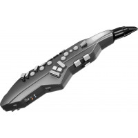 Электронный саксофон ROLAND [AE-05] Aerophone GO с аппликатурой классического инструмента. 11 предустановленных тембров (включая саксофоны разных типов, флейту, кларнет), датчики дыхания и касания, Bluetooth, MIDI, питание от 4 AA или USB, вес: 695 г.