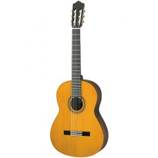 Yamaha C40  гитара классическая, 4/4, корпус - сапеле, дека - ель, цвет-натуральный.