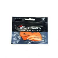 Упаковка медиаторов ORANGE BlackSmith Triangle Picks TAP006OE-L Light 0.6mm, delrin, 0.6 мм, 12 шт