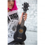 VESTON UKULELE KUS 15 BK - Укулеле сопрано