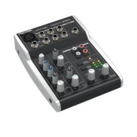 Микшерный пульт BEHRINGER XENYX 502S, 5 входов, 2 шины выходов, предусилители XENYX