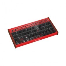 BEHRINGER SPICE - Аналоговый полумодульный полиритмический синтезатор с 2 осцилляторами, 4 суб-осцил