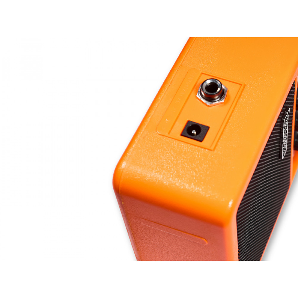Bosstone BA-30W Orange Комбоусилитель для бас гитары: Мощность - 30 Ватт, Динамик 8" 